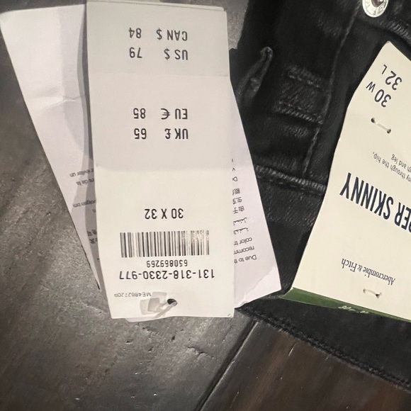 Abercrombie Super Skinny Black Wash Jeans 30*32 - Picture 4 of 5